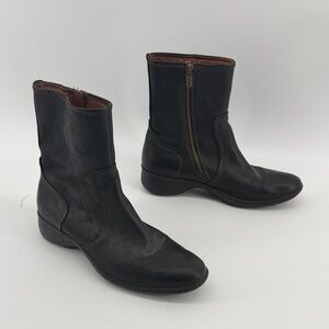 Timberland Womens Leather Zip Up Boots in Black 7.5M S21